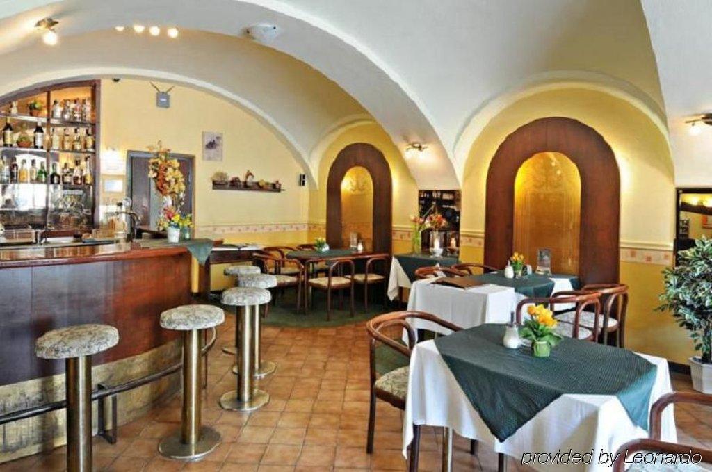Hotel Barbakan Левоча Ресторан фото
