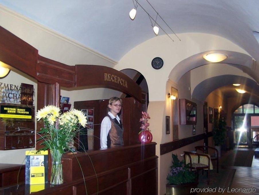 Hotel Barbakan Левоча Интерьер фото